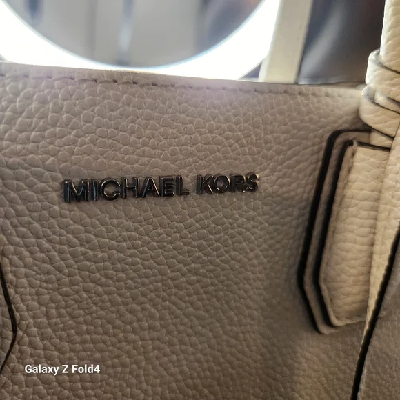 Michael Kors Mercer Pebbled Leather Hand Bag - Picture 9 of 13